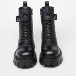Кожаные черные ботинки  на устойчивом каблуке с подкладкой из натуральной шерсти.